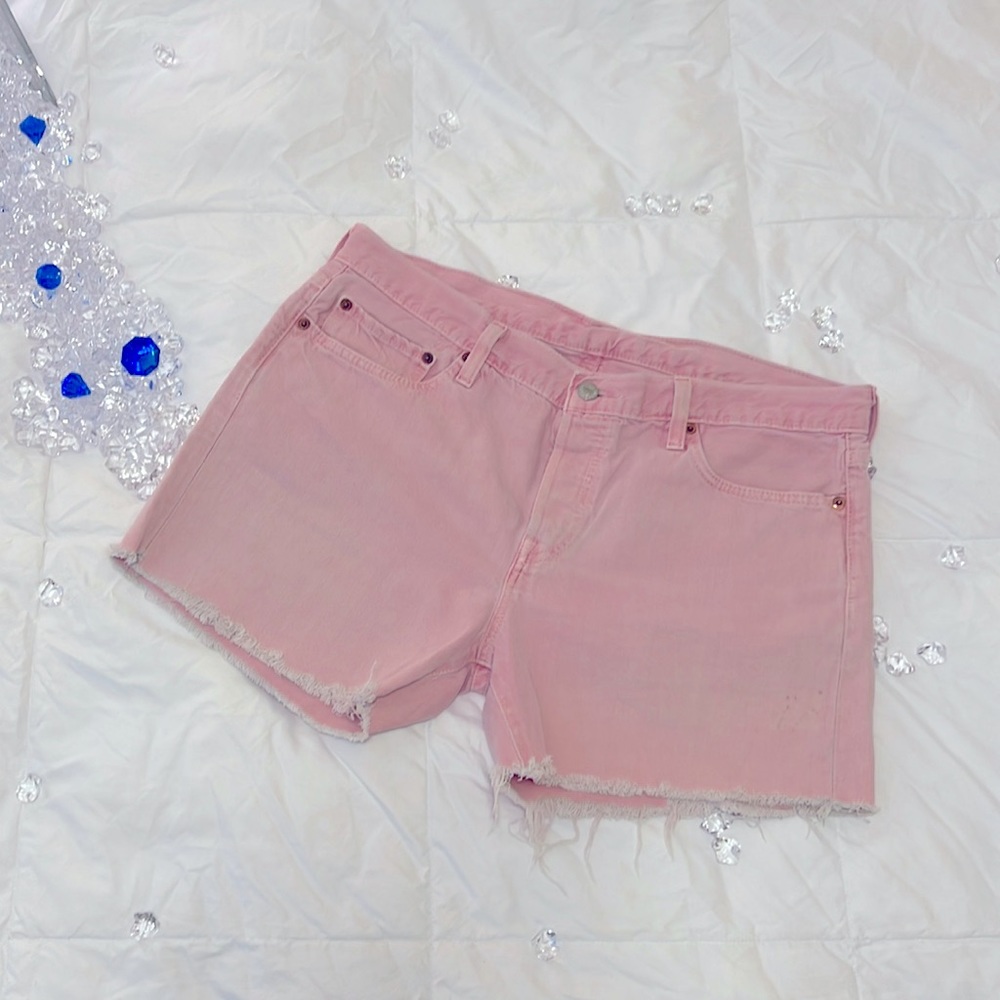 Vintage Original Levi’s 501 Cutoffs from 1982 W33! 100%COTTON BABY PINK! 💕